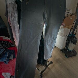 Old Navy women’s dark cargo jeans.